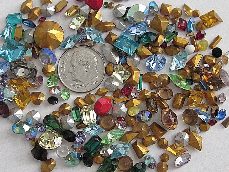 CRISTAL DE SWAROVSKI 130 PEDRERÍA AUSTRIA ENORME LOTE SUELTO REPARACIÓN JOYAS ARTESANÍAS Foto 2 de 4
