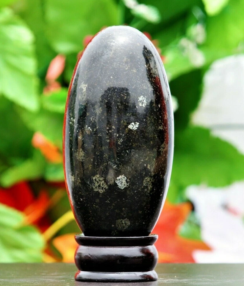 150MM Black Nuummite Stone Sorcerer’s Stone Healing Power Metaphysical Lingam - Image 2 of 4