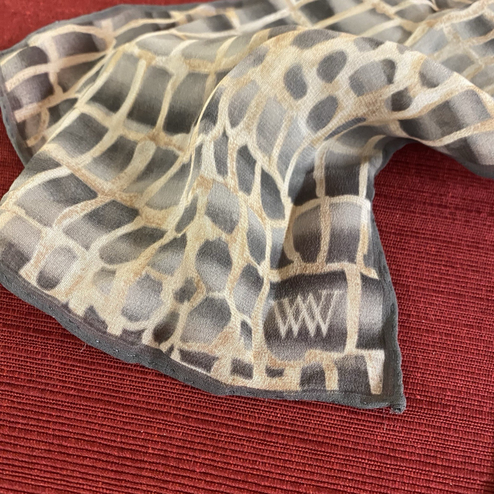 WW Grey And Tan Giraffe Pattern Rectangular Sheer… - image 3