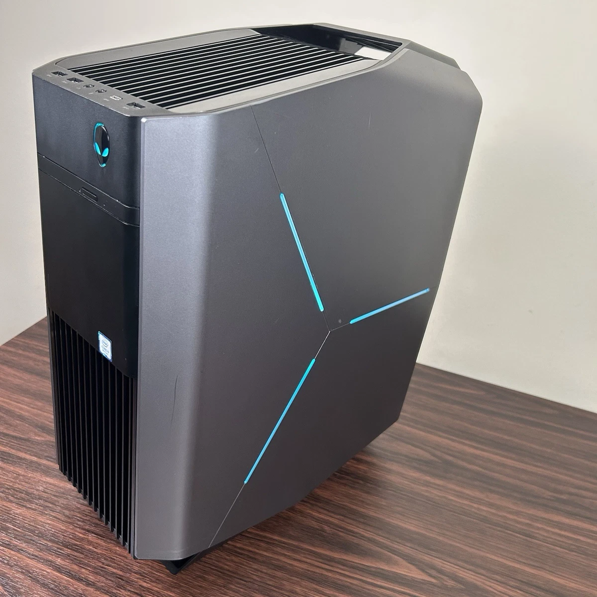 Tower Intel Core i9 9th Gen. PC Desktops & All-In-One Computers