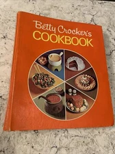 Betty Crocker Red Pie Cookbook 1969 First Edition, First Printing 5-Ring Binder