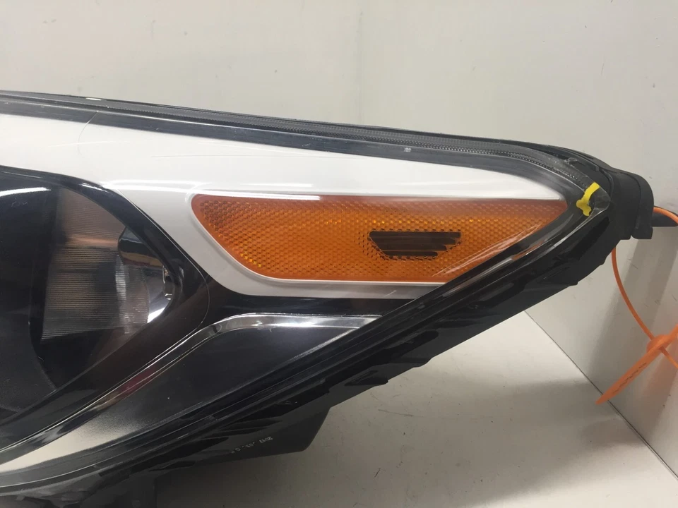 Faro delantero LED dañado conductor izquierdo Kia Soul EV 2015-2016 92101-B2000 OEM Foto 2 de 4