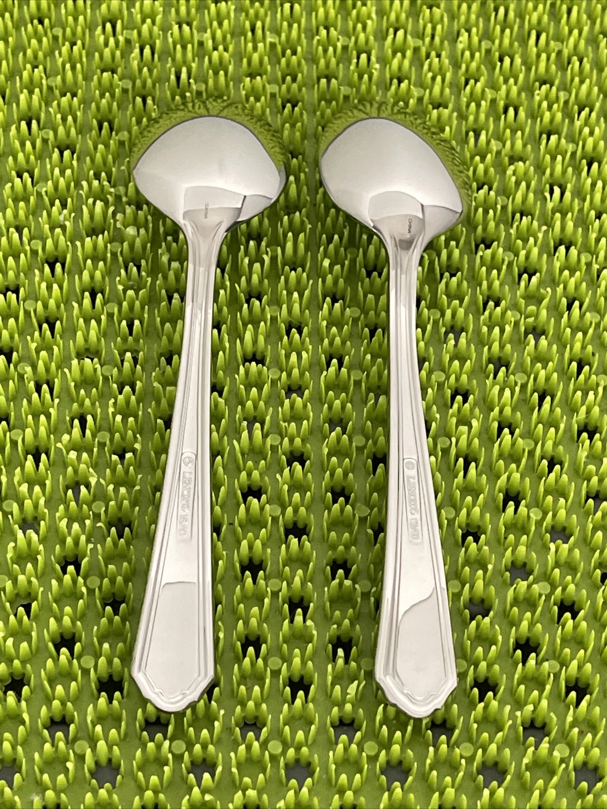 Lenox ARCHWAY Stainless 2 Oval Soup Spoons Glossy 18/10 Flatware B31G