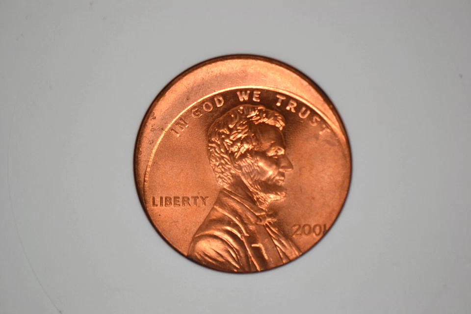 2001 Off Center Lincoln Cent- ANACS MS-66 RED.  Nice Error!! - Image 2 of 4