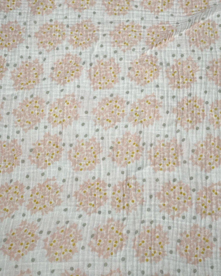 襁褓设计平纹细布婴儿毯粉色花束灰色波点可爱 — 第 4/4 张图片