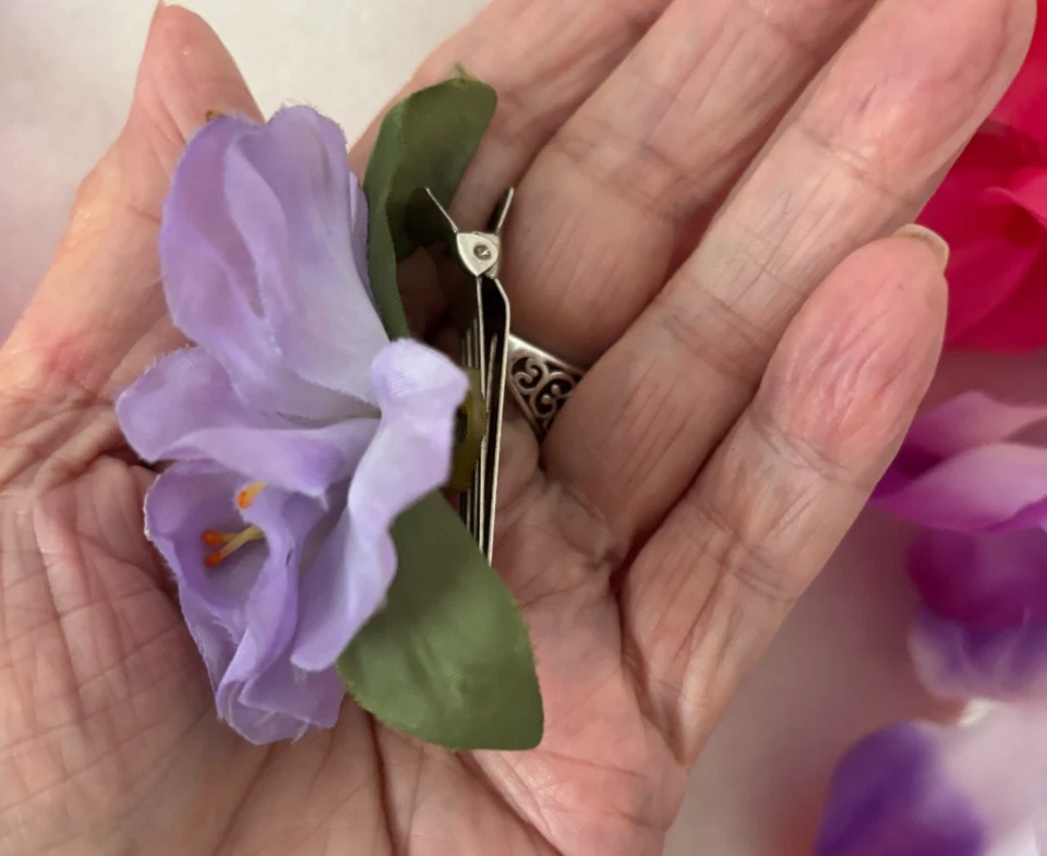 NUEVO CON ETIQUETAS Niña HAWAIANO Rosa Púrpura Lei y Pinza para el Pelo y FALDA HIERBA DISFRAZ HALLOWEEN Foto 3 de 4