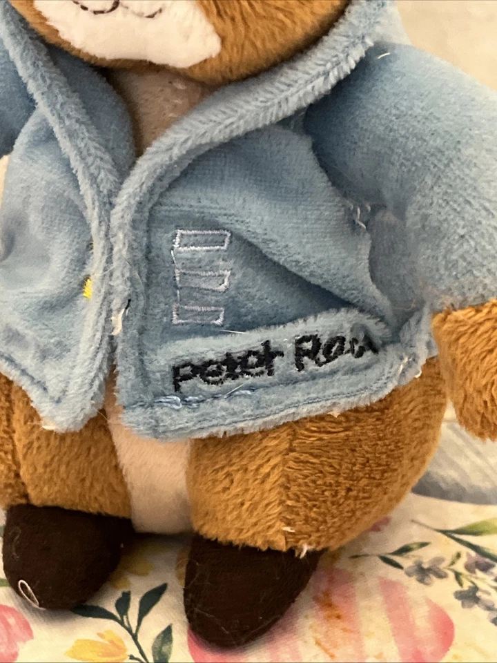 2010 Kids Preferred Fredrick Warne & Co Peter Rabbit Beatrix Potter Plush Toy - Image 3 of 4