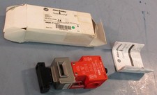 Allen Bradley 440K-T11371 Safety Switch Guardmaster Trojan 5-GD2 240V