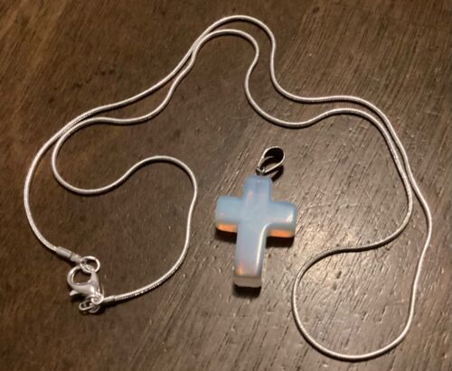 Opal Stein Kreuz mit 20" Kette gemarkt .925 kostenloser Versand
