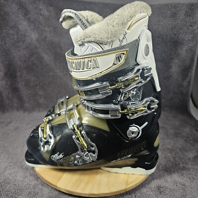 Tecnica Viva M+8 Womens Ski Boots Size 24.5 Very Light Use Clean
