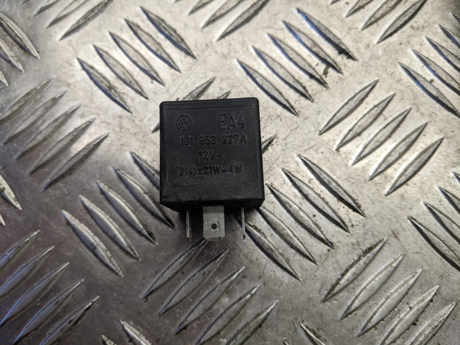 B526 Volkswagen Relay Unit Module 191953227A | eBay 