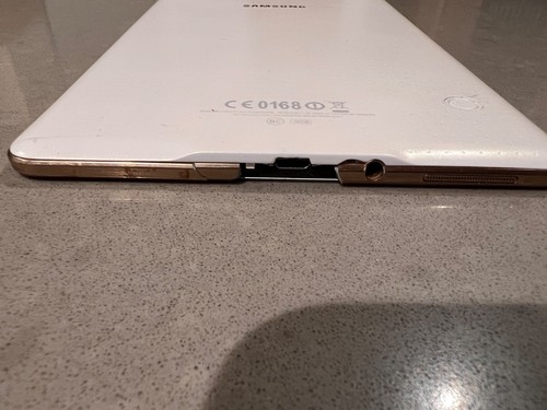 Defective Samsung Galaxy Tab S 8.4" SM-T700 WiFi 16GB Android Tablet -- White - Afbeelding 3 van 4
