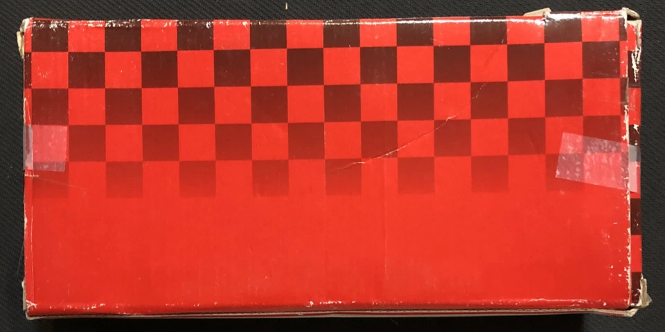 Réplica Racing Champions Diecast 1:24 1996 Edition #94 New Holland - Imagem 4 de 4