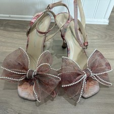 Betsey Johnson Fawn Pearl Bow Sandals Size 7 Beige Pink Floral 4 Heel Coquette