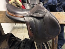 17.5  Brown Devoucoux Chiberta Monoflap Jump Saddle