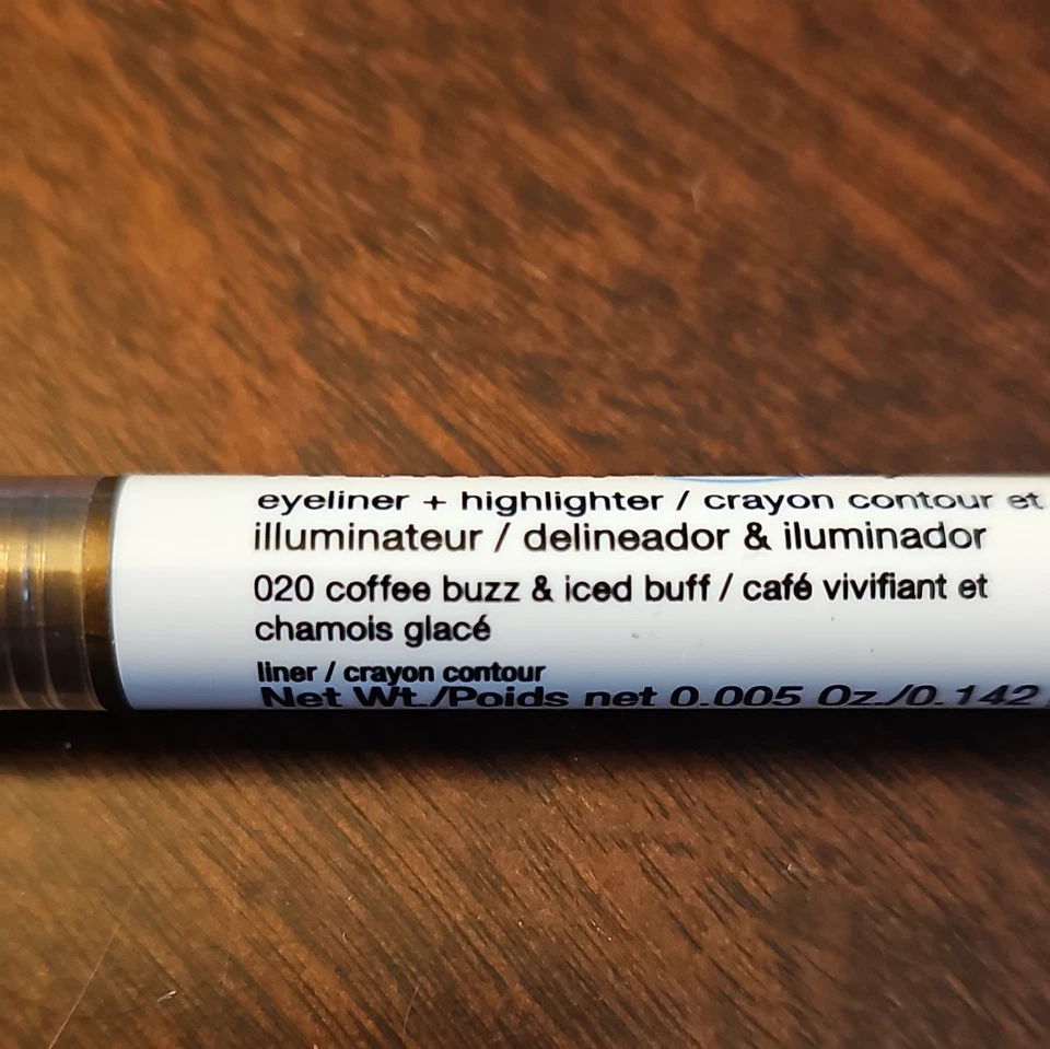 Delineador de ojos Almay Wake Up + iluminador. Colores 010 020 030. Pack Foto 4 de 4