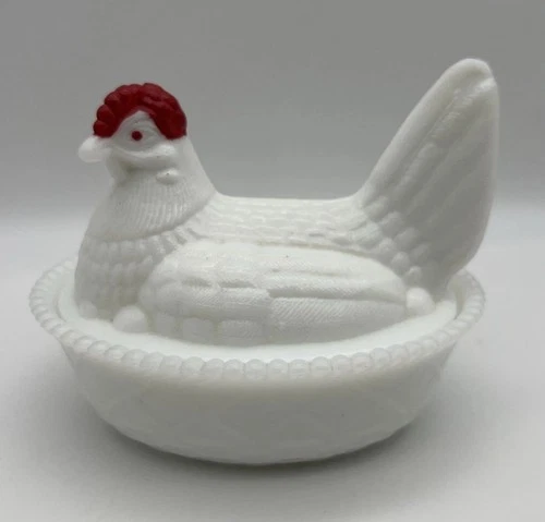Vintage Westmoreland Milk Glass Hen On Nest Covered Candy Dish