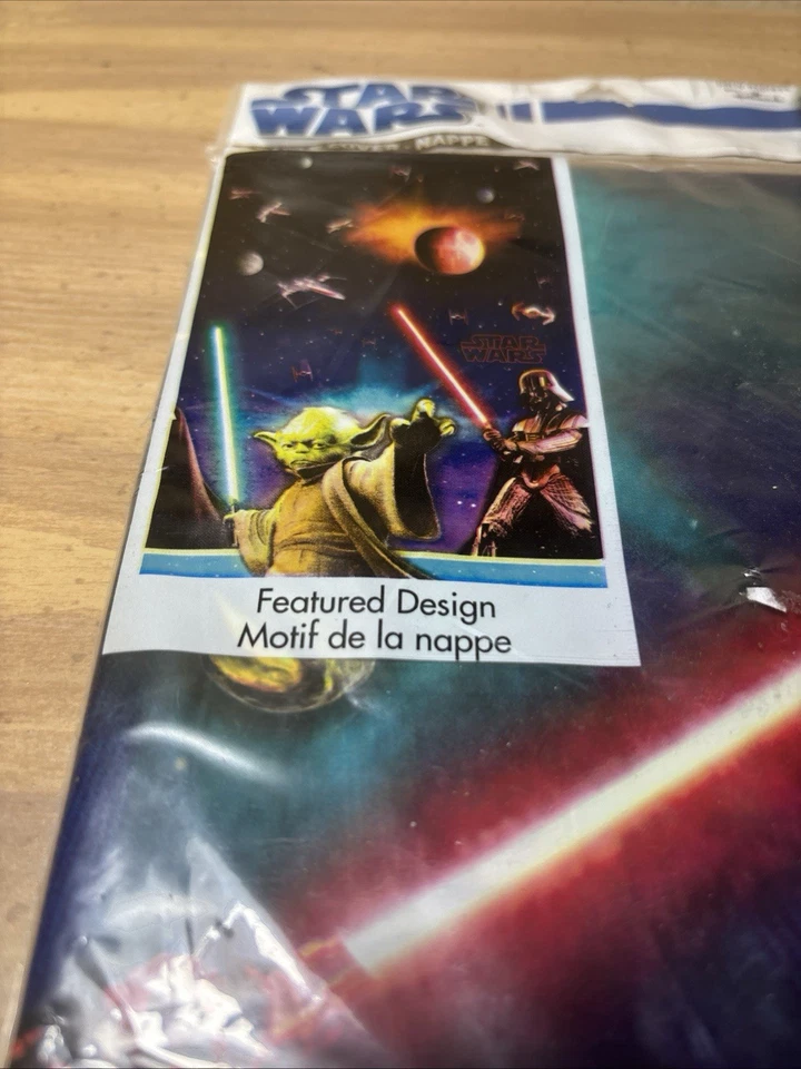 Hallmark Star Wars 2009 nuevo con etiquetas cubierta de mesa y pancarta de cumpleaños Foto 2 de 4