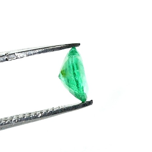 Certified Natural Emerald Heart Shape Cut 6 mm 0.56 CTS Loose Gemstone - Picture 4 of 8