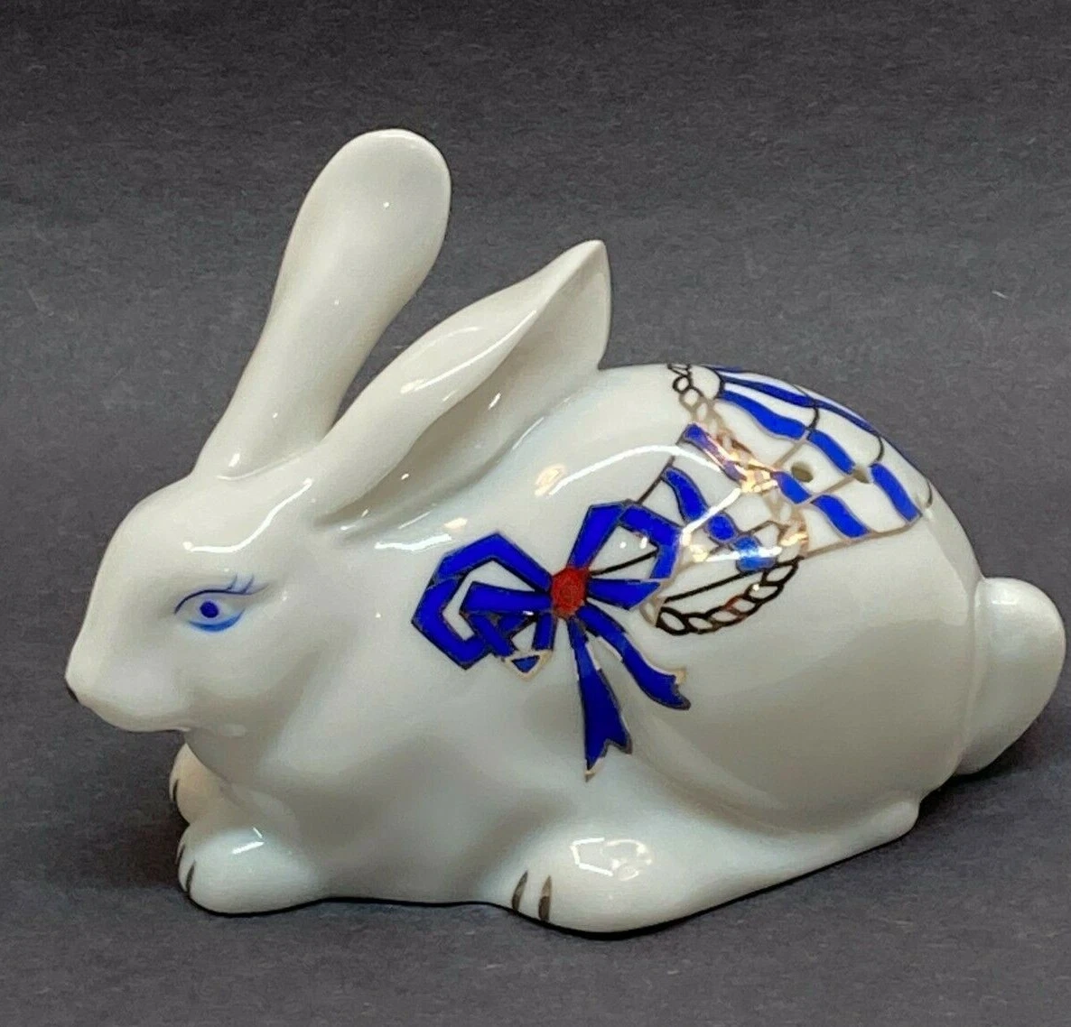 Elizabeth Arden Bayberry Royale Scented Porcelain Bunny Rabbit