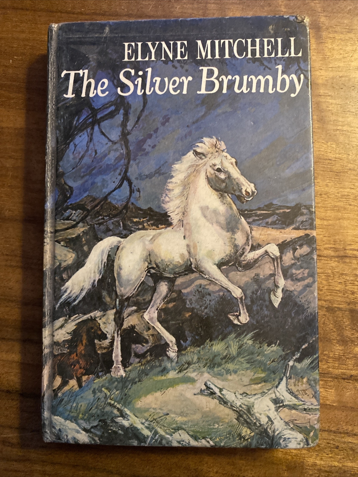 Vintage H/B Bk Silver Brumby by MITCHELL, ELYNE illustrations by THOMPSON, RALPH
