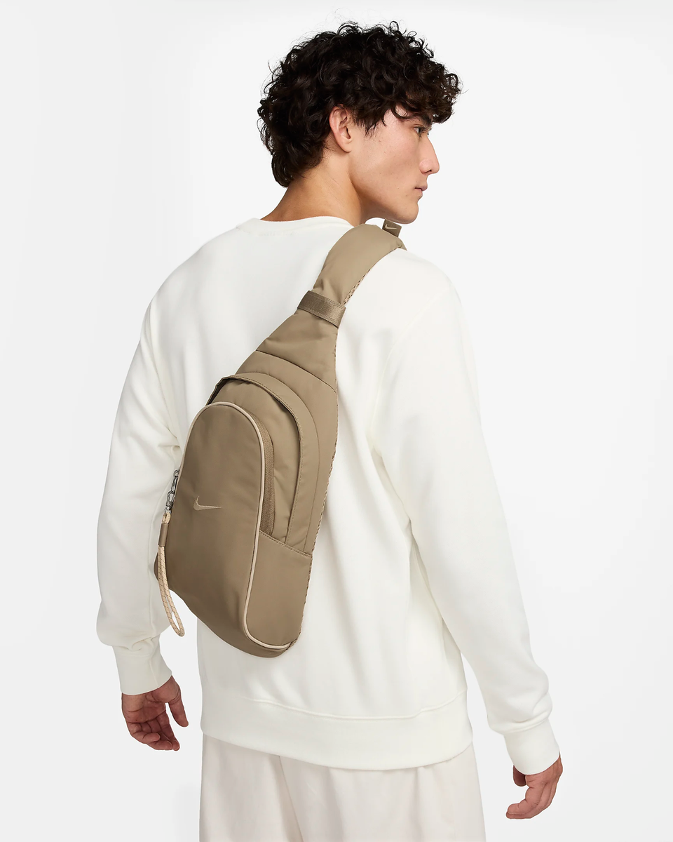 Nike DJ9796-247 Essentials Sling Bag Unisex Sport Pack TAN/khaki