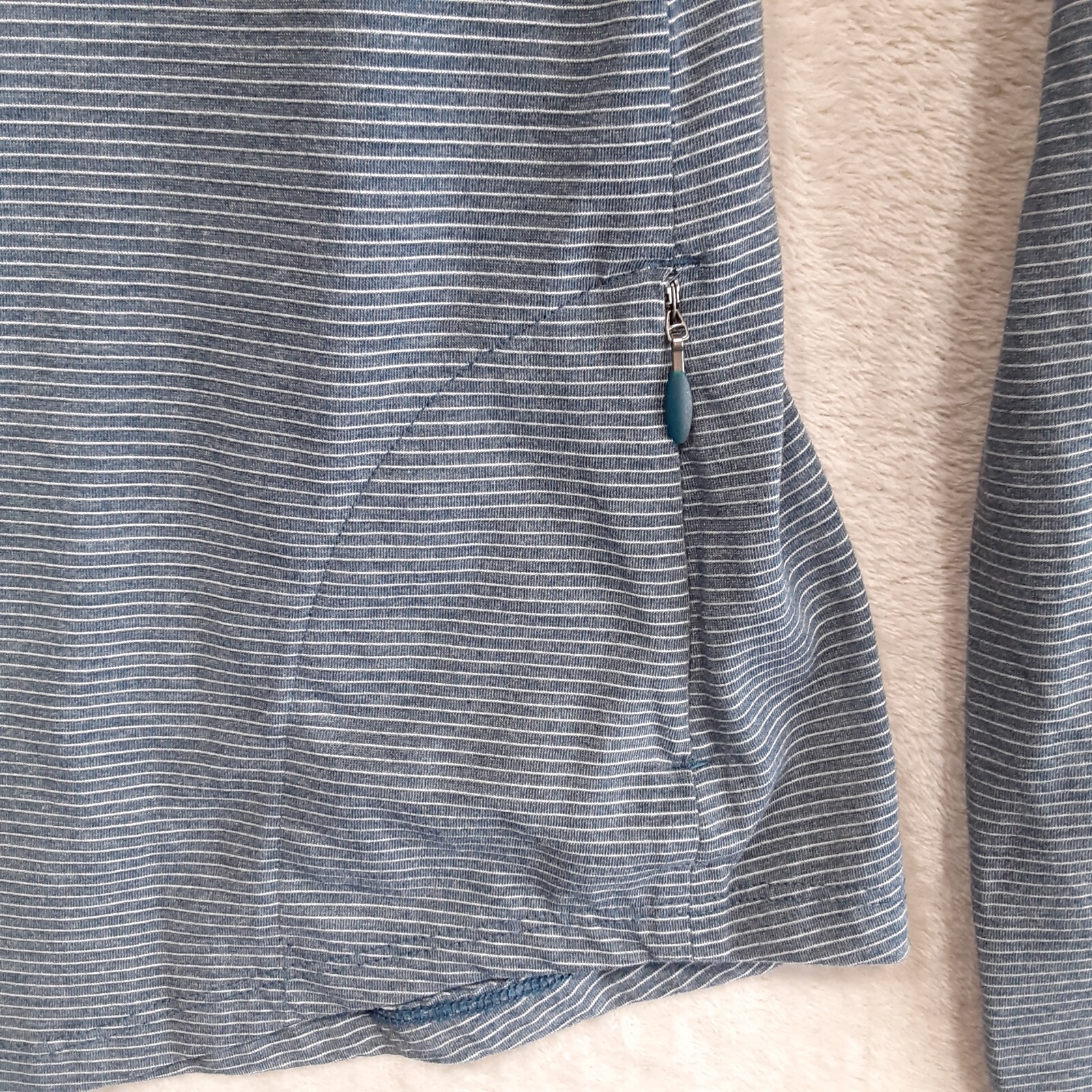 Under Armor Womans Run Threadborne Pullover LS Ho… - image 4