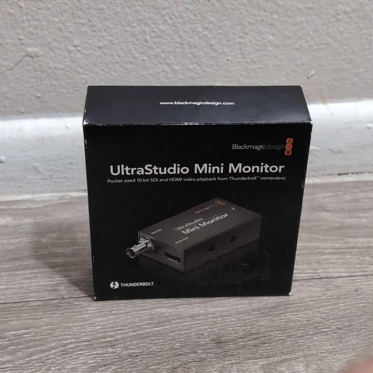 Blackmagic Design UltraStudio Mini Monitor Thunderbolt SDI Blackmagic Design UltraStudio Mini Monitor Thunderbolt SDI