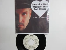 💥GARTH BROOKS ' HIT 45+PICTURE [ TWO OF KIND WORKIN' ON A FULL HOUSE ] 1991 !💥