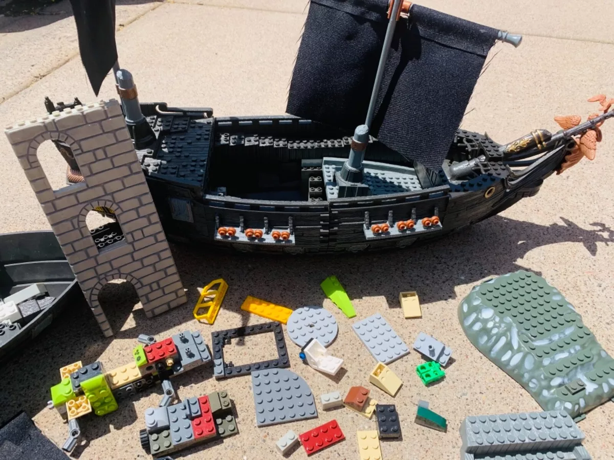 Lego pirates of the caribbean ship sets 2025