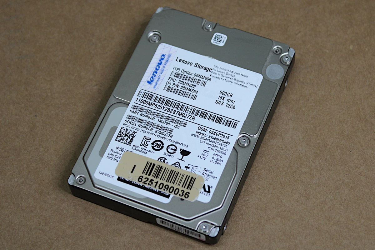 (未使用･未開封品)　レノボ・ジャパン旧IBM 600GB 15K 6Gbps SAS 2.5型 G3HS HDD 00AJ126 v1yptgt LENOVO 00AJ127 - 600GB 15K 6G SAS SFF G3HS HDD