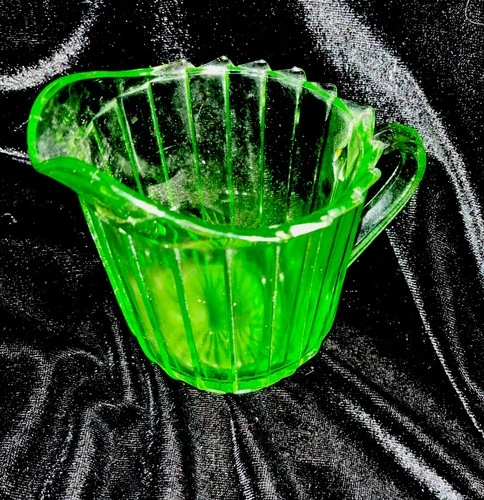 Sierra Pinwheel Pattern Creamer Jeanette Glass Green Uranium