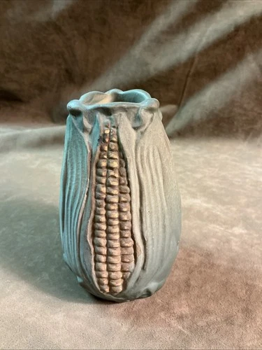 1900’s Weller art pottery Matt finish Corn sm vase arts & crafts L'Art Nouvea