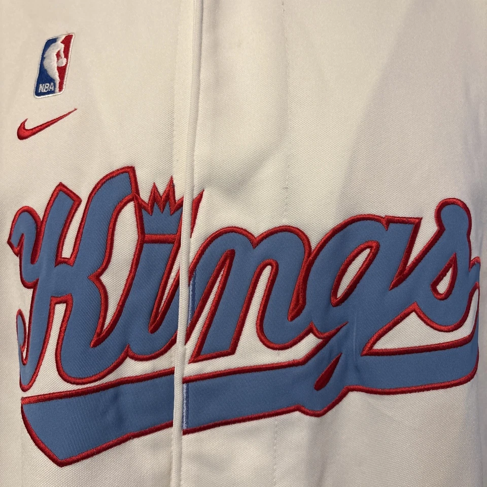 Camiseta deportiva vintage Nike Sacramento Kings con botones de calentamiento talla XL bordada para hombre Foto 2 de 4
