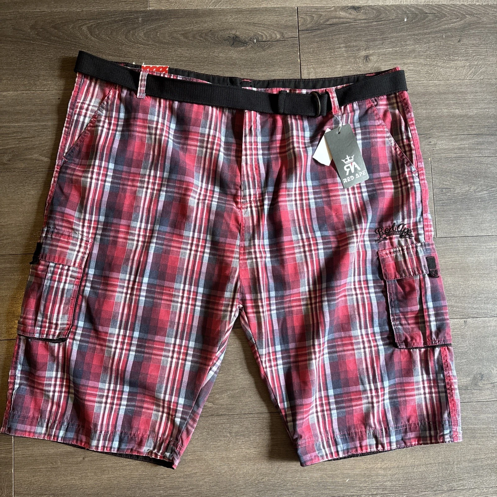 Red Ape Red Plaid Shorts Men’s Size 50 Baggy Belt Hip Hop Streetwear Cargo