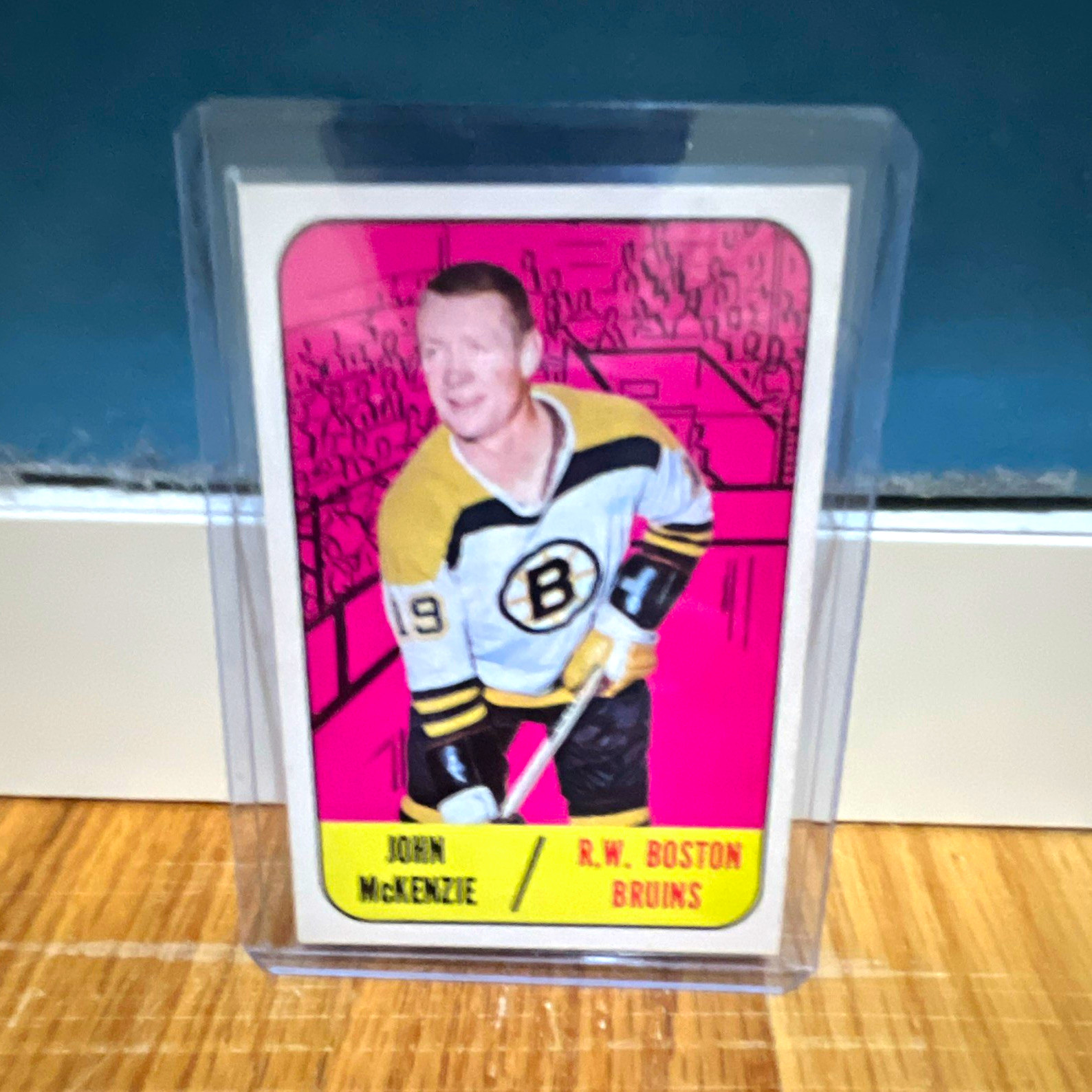 John McKenzie #39 Hockey Cards 1967 Topps trading card — raw and PSA graded price guide