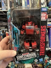 Transformers War For Cybertron Earthrise Deluxe Class Cliffjumper New