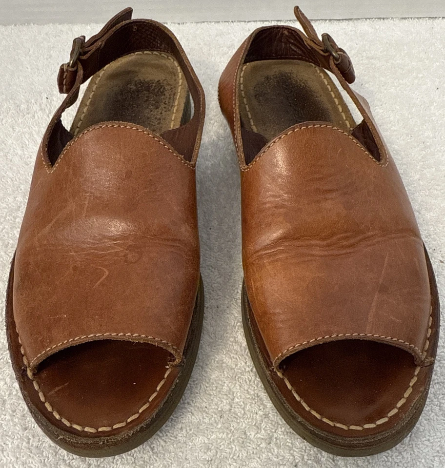 Sandalias para mujer Cole-Haan Country de cuero marrón claro con hebilla talla 8M Foto 2 de 4