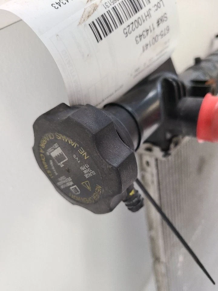 2007 08 09 10 11 12 13 14 15 16 2017 GMC ACADIA Radiator VIN J 11th Digit Foto 4 de 4