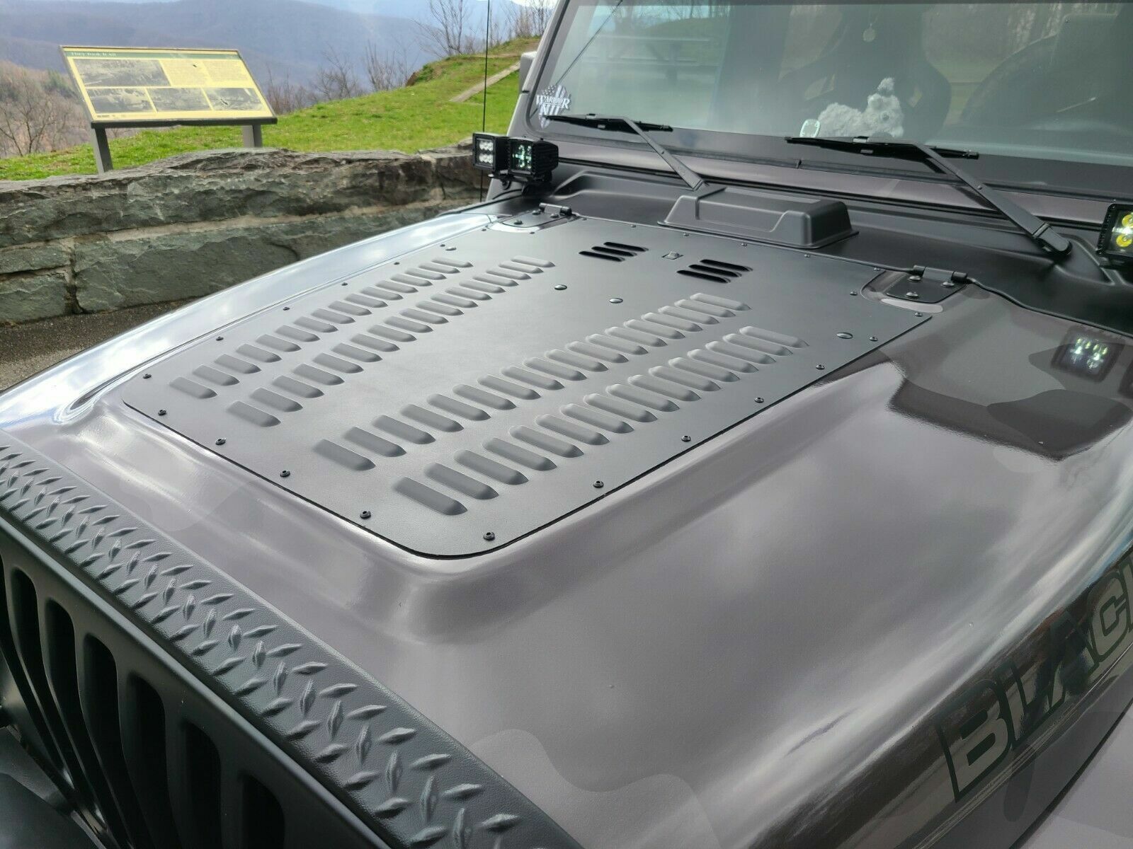 Aluminum Alloy Vented Hood Louver Black For 20032006 Jeep Wrangler TJ