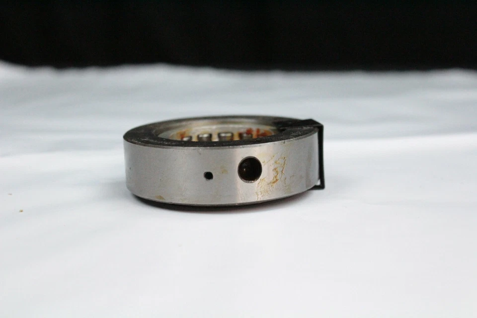 Cojinete del cigüeñal derecho Honda CL125A SS125A OEM NOS 13420-230-000 P3195 Foto 2 de 4