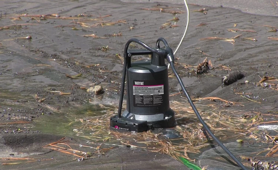 Wayne 57729-WYNP WAPC250 Pool Cover Pump, Blue - Image 4 of 4