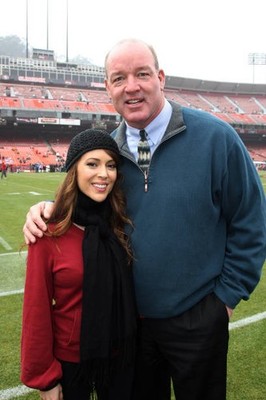 Alyssa Milano attends the New York Jets vs San Francisco 49ers ga- 2008 Photo 14