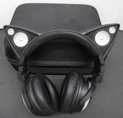 Brookstone Wireless Cat Ear Headphones AR102A4BKA Bluetooth w/ Case - No Cable
