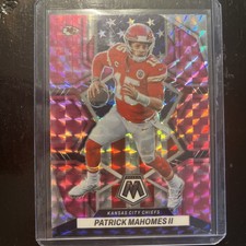 2022 Panini Mosaic #256 Patrick Mahomes  Mosaic Camo Pink National Pride Chiefs