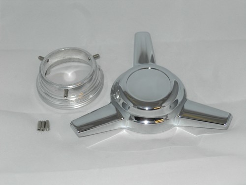 SET OF 4 DAISY 200S T70 WHEEL RIM CENTER CAP KNOCKOFF TRIBAR SPINNER 2.5" HOLE - Picture 2 of 4