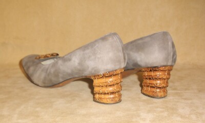 1960's Ladies Gray Suede Shoes w/ Faux Wood Heels & Accent by Delman - Size 7N