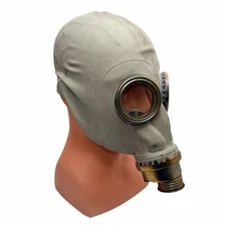 Face mask gas mask Polish Only Mask Genuine respiratory surplus 1970's vintage