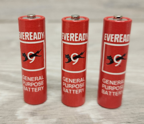 Vintage Eveready General Purpose Battery AA Lot Of 3 DEAD AS IS FOR DISPLAY READ