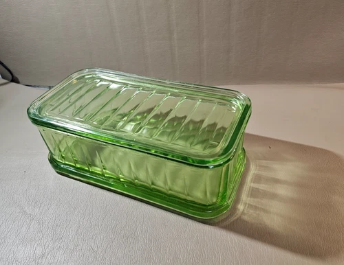 Vintage Green Depression Uranium Glass Refrigerator Dish with Original Lid-OLD!!